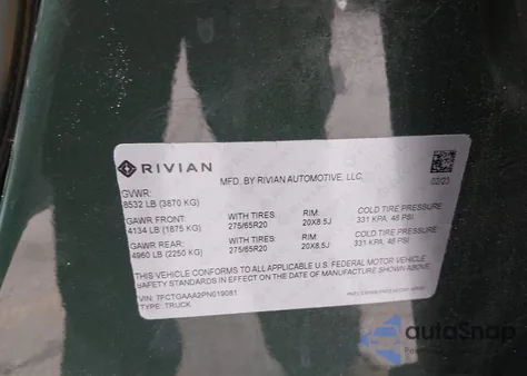 2023 Rivian R1T Adventure Quad Motor Large Pack z USA, uszkodzony, nr VIN 7FCTGAAA2PN019081